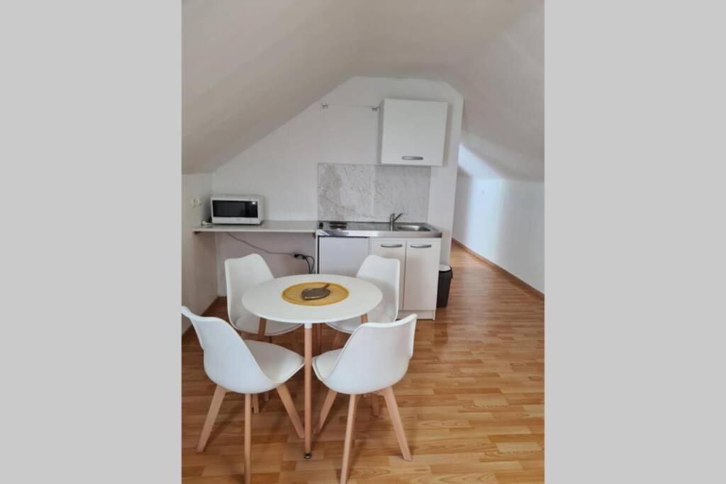 Appartamento Au Petit Ravel Loft Cosy Au Coeur De La Nature Bernissart Esterno foto