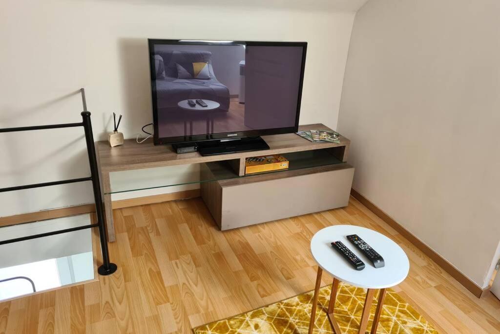 Appartamento Au Petit Ravel Loft Cosy Au Coeur De La Nature Bernissart Esterno foto
